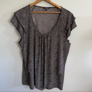 Lightweight blouse black and white silky material